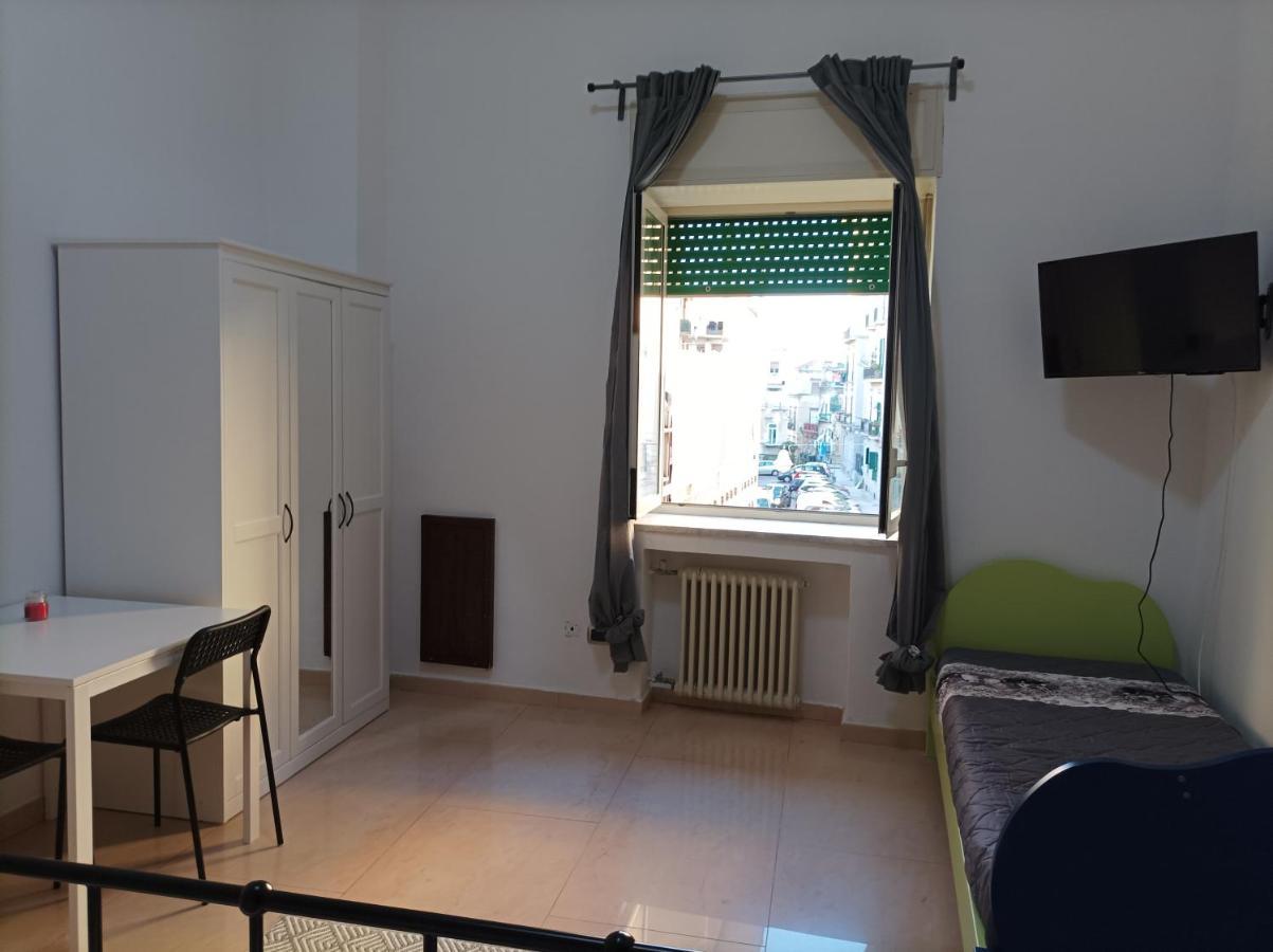 B&B Nancy Napels Buitenkant foto